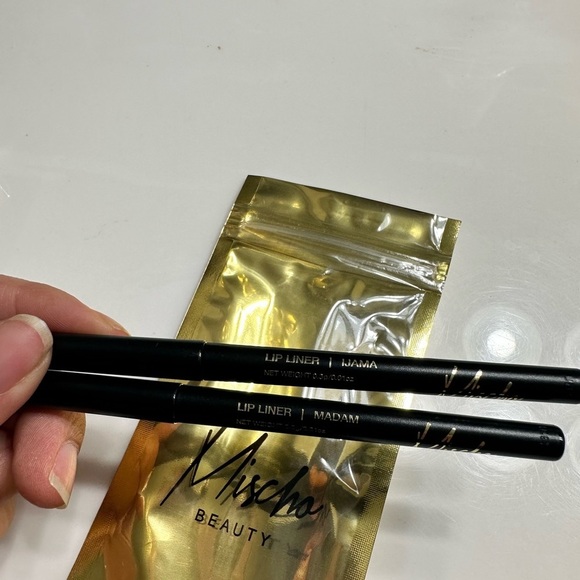 MISCHO Beauty Lip Liner Duo (Madam + Ijama) - Picture 1 of 5